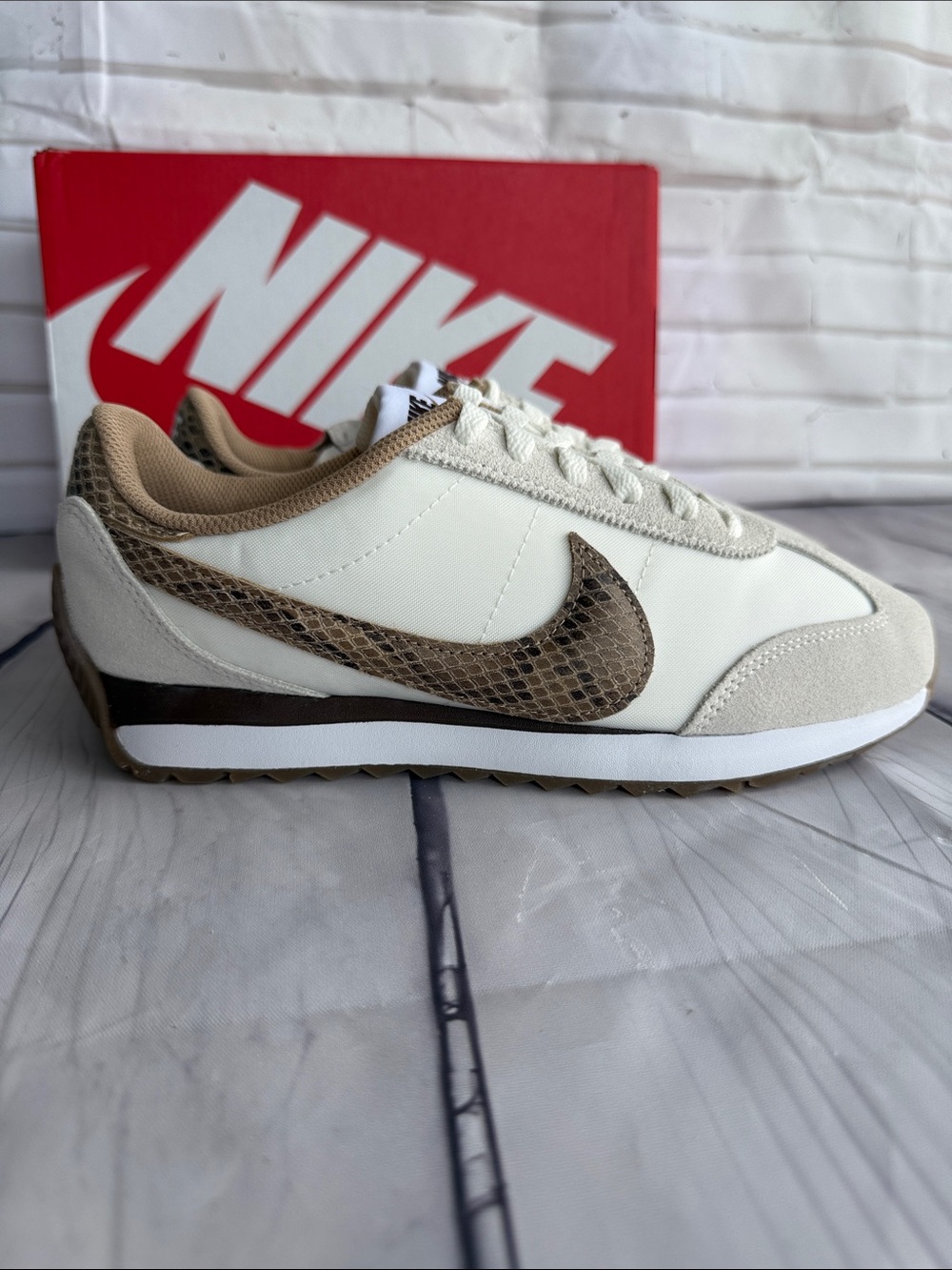 Nike Pacific Premium in Sail & British Khaki Colorway - Picture 4 of 13